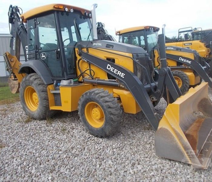 JOHN DEER LOADER BACKHOE PIC2